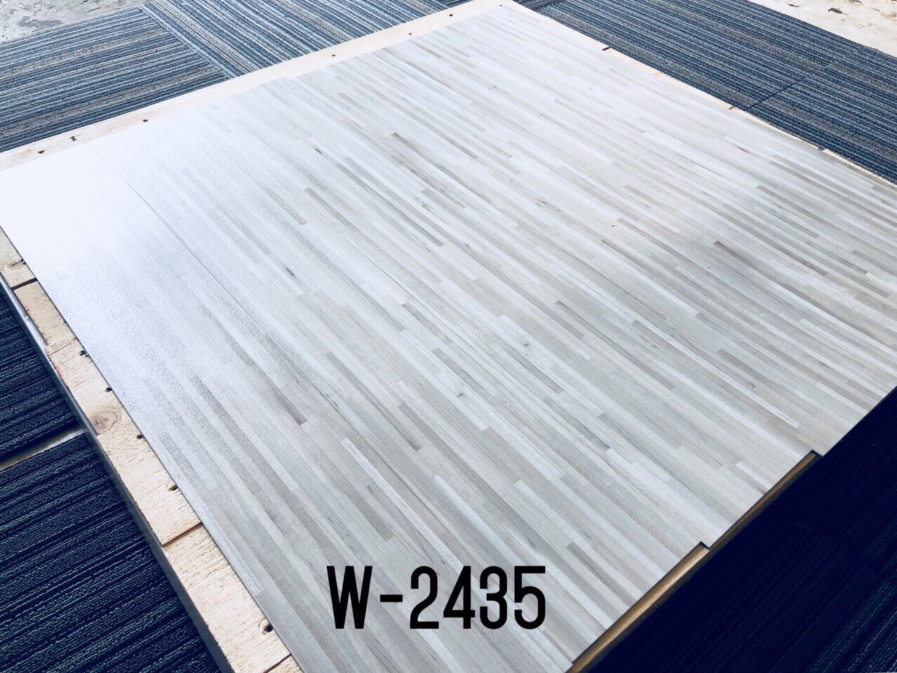 Sàn nhựa vân gỗ Nanolife 3mm W2435